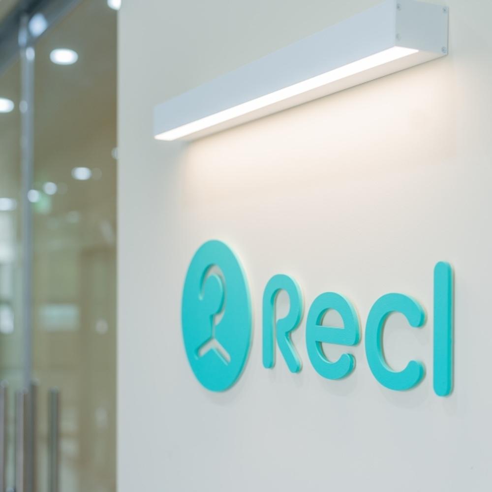 Unsorted used clothes