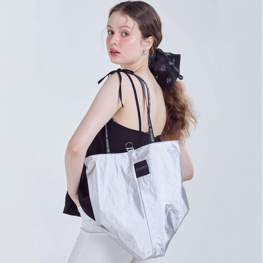 cloud nacre squre scrunchie